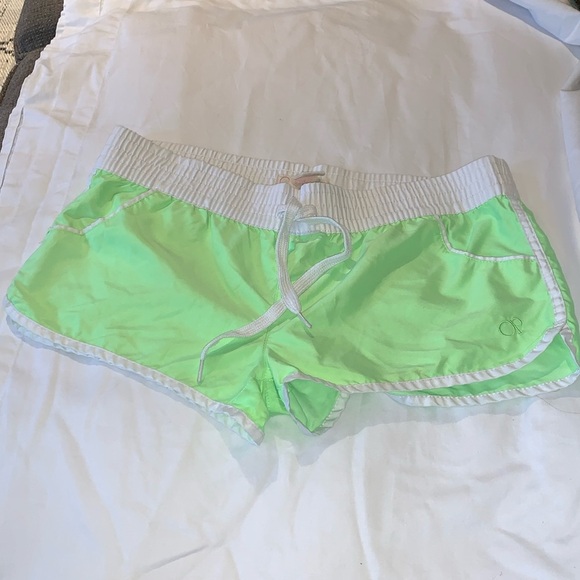 Gently Loved Vintage Shorts by Op - Picture 1 of 7